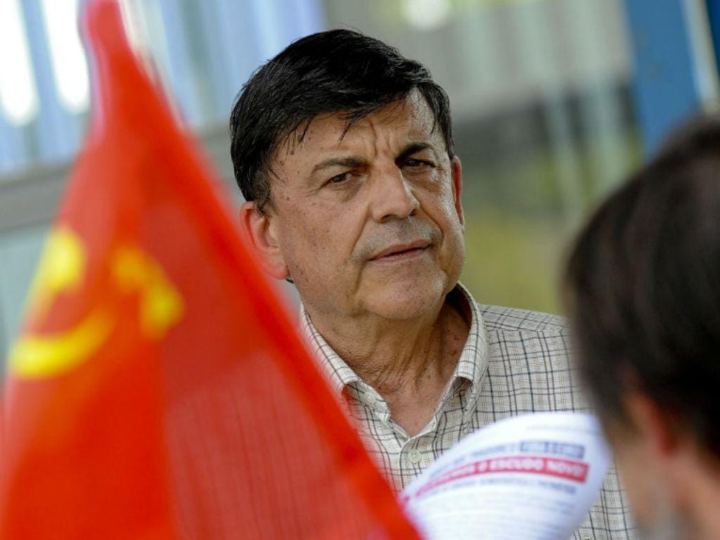 Garcia Pereira em campanha (RUI MINDERICO/LUSA)