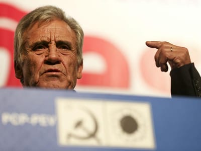 “Libertação do euro é uma necessidade profunda do país” - TVI