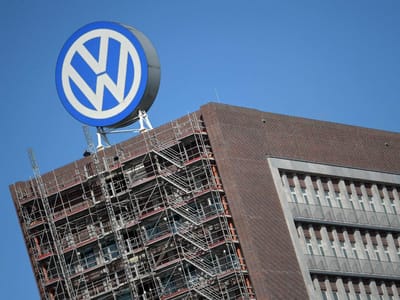 2,8 milhões de carros da Volkswagen com emissões falseadas na Alemanha - TVI