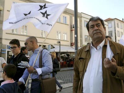 Portugueses "têm de ter a coragem" de afastar PS e PSD - TVI
