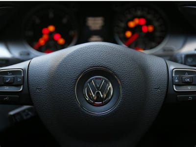 Volkswagen lidera registo de matrículas na Europa até março - TVI