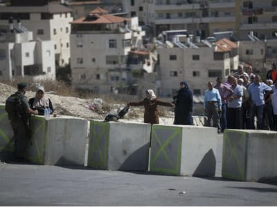 Mulher palestiniana tenta atacar guardas israelitas na Cisjordânia - TVI