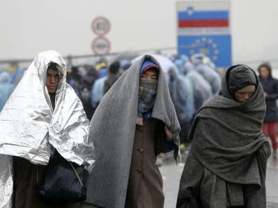 Refugiados: Hollande e Merkel de acordo - TVI