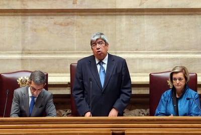 Ferro Rodrigues eleito presidente da Assembleia da República - TVI