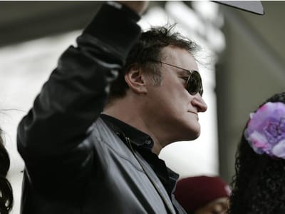 Quentin Tarantino participa em protesto contra violência policial - TVI