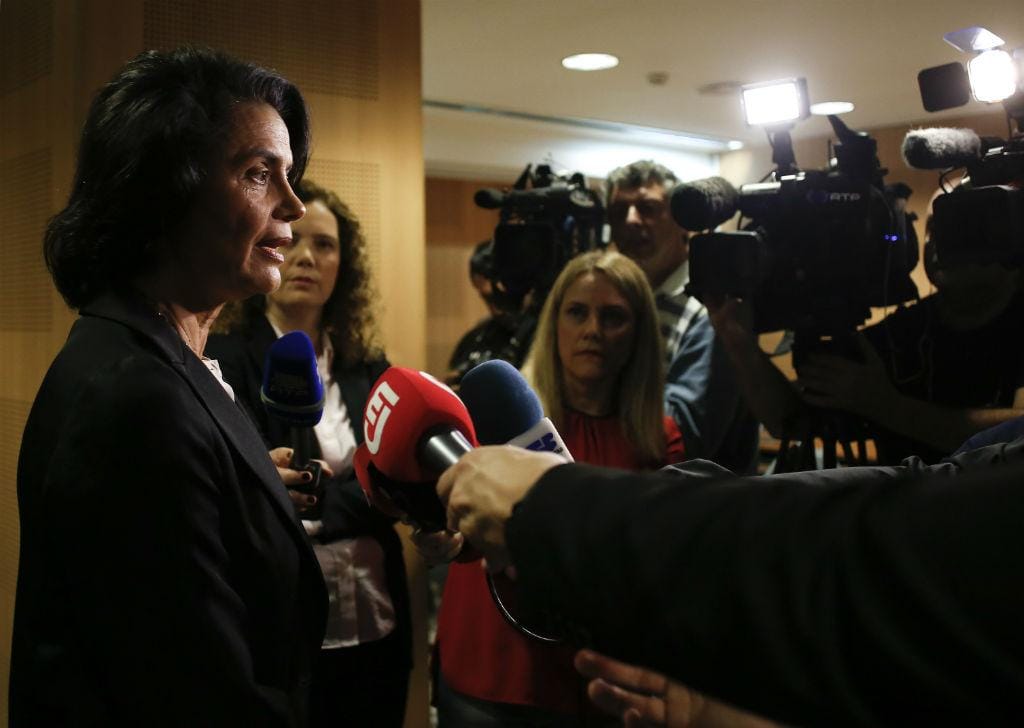 Ministra da Cultura, Igualdade e Cidadania, Teresa Morais, em declarações no aeroporto da Portela, em Lisboa (LUSA)