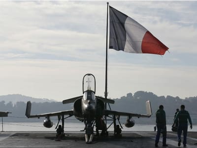 Sobe o número de candidatos às Forças Armadas em França - TVI