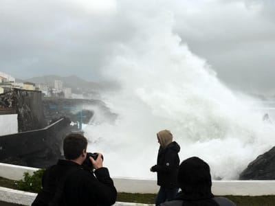 Fim de semana de alerta devido à agitação marítima - TVI