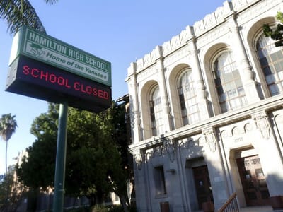 Ameaça de bomba "credível" fecha todas as escolas de Los Angeles - TVI
