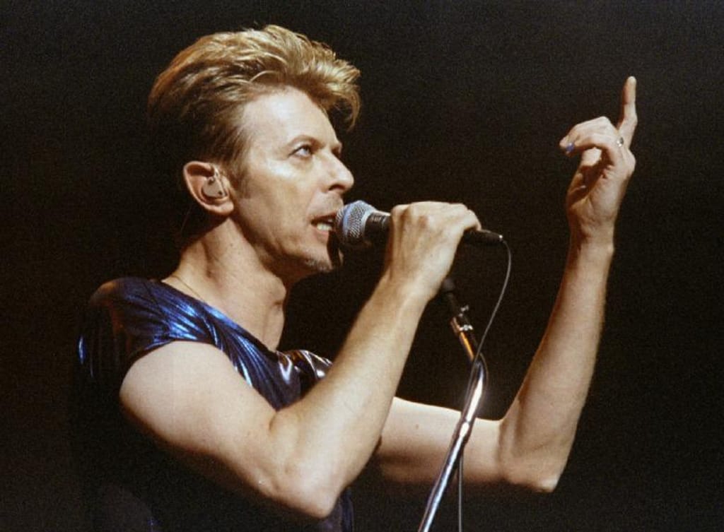 David Bowie em digressão pela América do Norte. 14 de setembro de 1995.