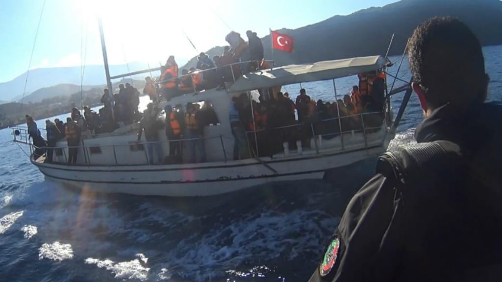 Polícia Marítima resgata migrantes ao largo de Lesbos