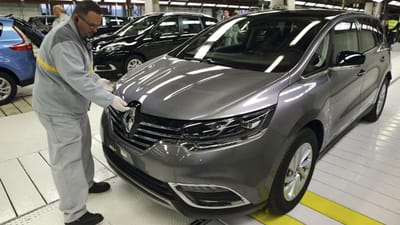 Renault pede novas regras para as emissões poluentes - TVI