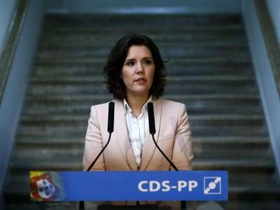 CDS-PP deve concorrer separado do PSD a futuras legislativas, defende Cristas - TVI