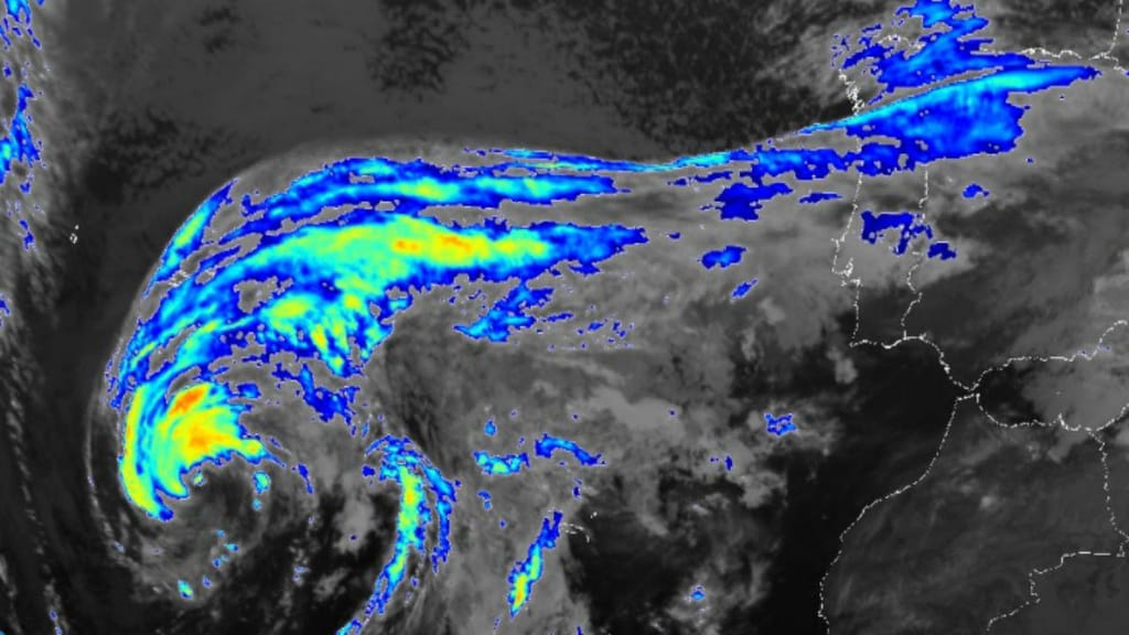 Imagem de satélite do furacão Alex sobre os Açores