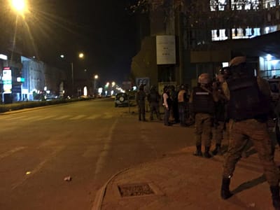 Terroristas atacam hotel no Burkina Faso e fazem reféns - TVI
