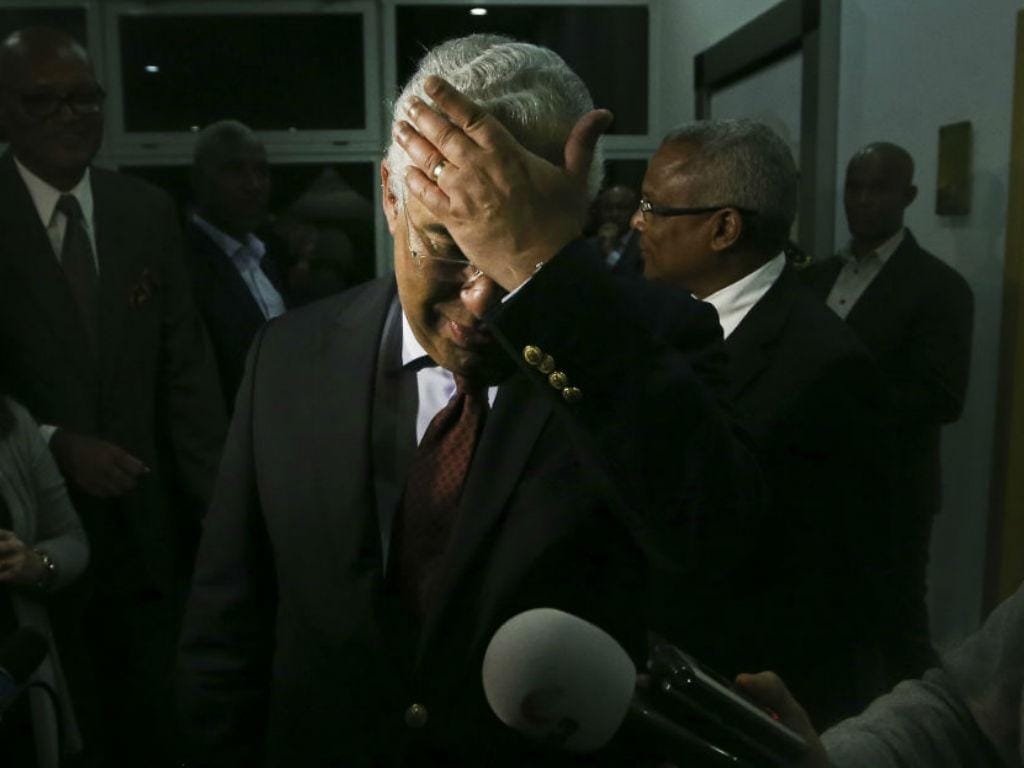 António Costa em Cabo Verde. Primeiro-ministro soube da morte de Almeida Santos à chegada