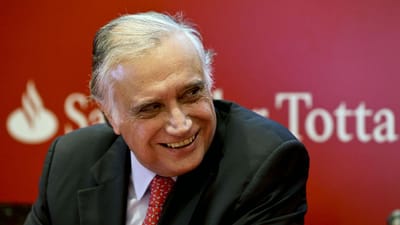 Santander Totta sobe salário mínimo para 1.200 euros - TVI