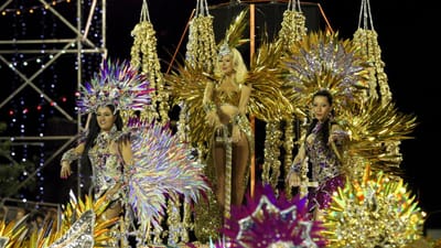 Cortejo de Carnaval atraiu milhares de pessoas ao Funchal - TVI