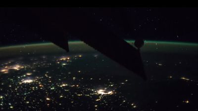Aurora boreal vista do espaço em timelapse - TVI