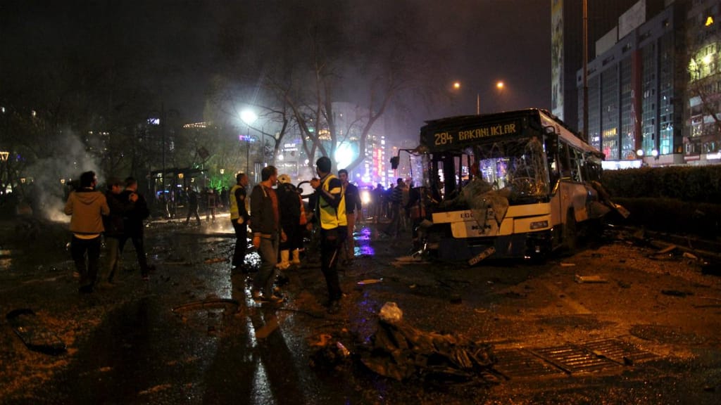 Ataque suicida na Turquia faz vários mortos