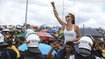 Brasil: portugueses preocupados com a crise política - TVI
