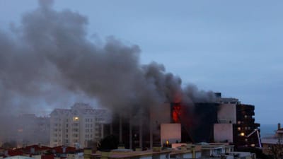 Incêndio em Cascais: moradores não vão mesmo poder voltar a casa - TVI