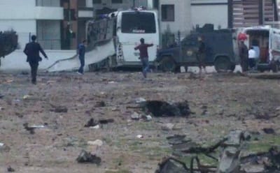 Carro-bomba mata polícia na Turquia - TVI