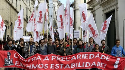 PSD acusa Governo de promover uma farsa no combate à precariedade - TVI