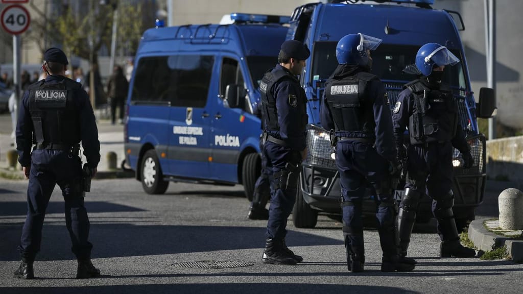 Polícia faz buscas no bairro da Ameixoeira, em Lisboa