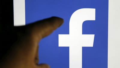 Facebook processado por menina de 14 anos - TVI
