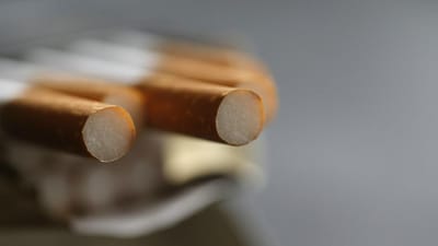 GNR apanha 75 mil euros em maços de tabaco - TVI