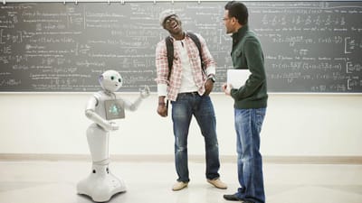 Robot vai dar aulas de inglês no Japão - TVI