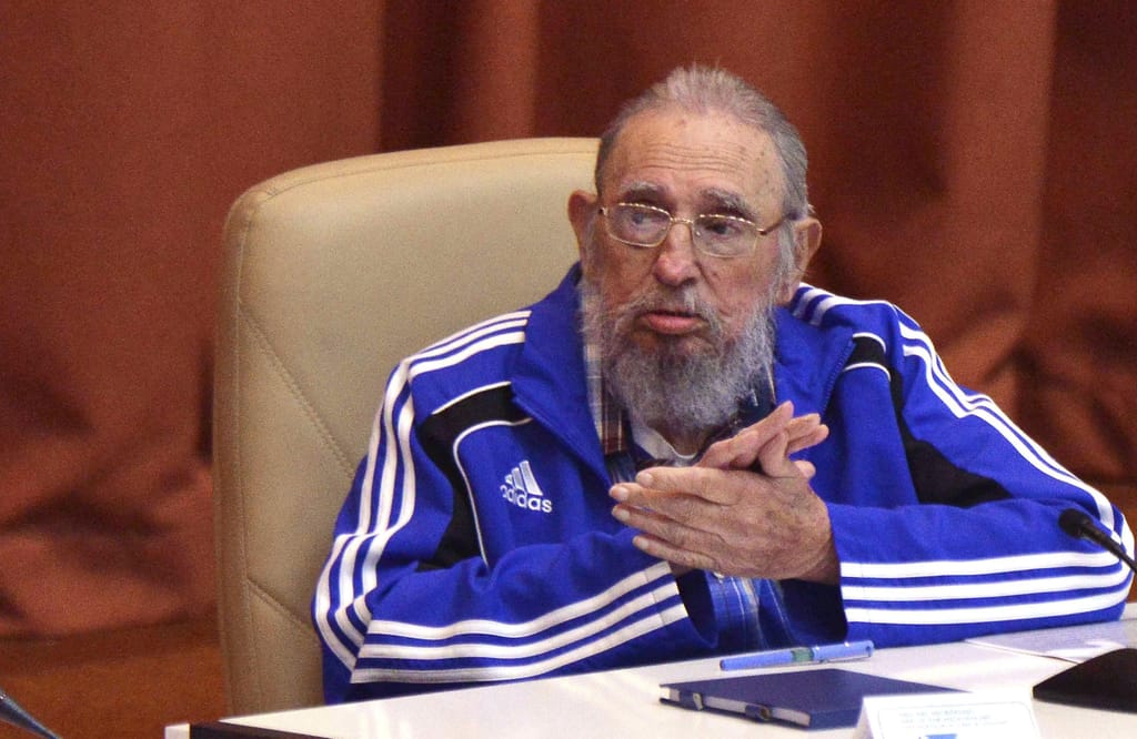 Fidel Castro volta a discursar em Havana