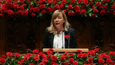 PSD critica "medidas demagógicas" que "ameaçam Estado social" - TVI