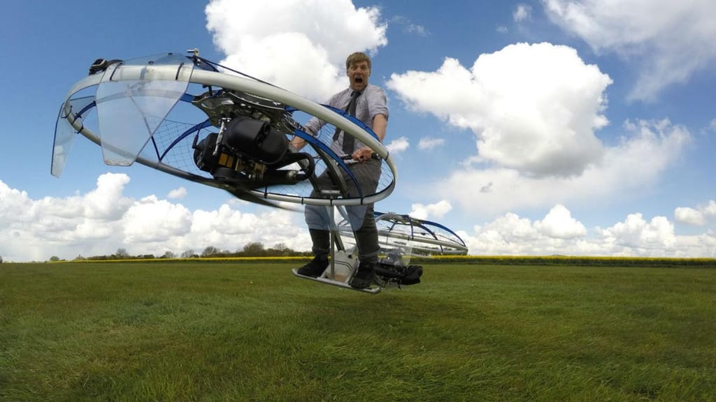 Inventor britânico cria bicicleta voadora