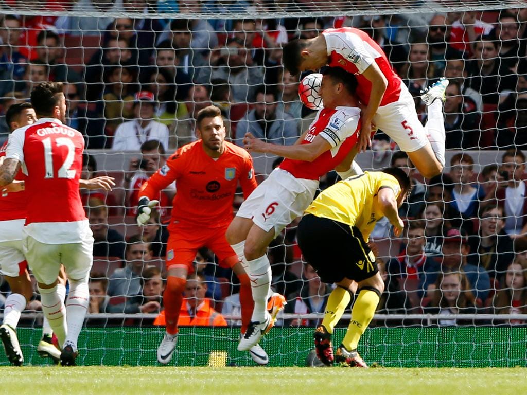 Arsenal-Aston Villa (Reuters)