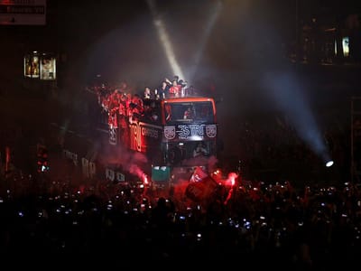 Benfica: oito detenções durante os festejos do tricampeonato - TVI