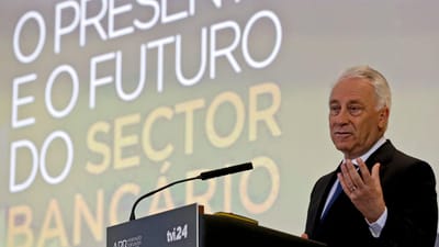 Carlos Costa acusa FMI de ter feito trabalho "menos cuidado" em Portugal - TVI