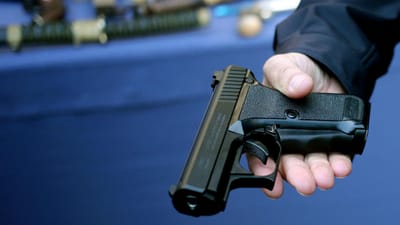 GNR detém seis homens por posse de armas proibidas - TVI