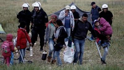 Portugal vai receber mais 200 refugiados durante o mês de junho - TVI