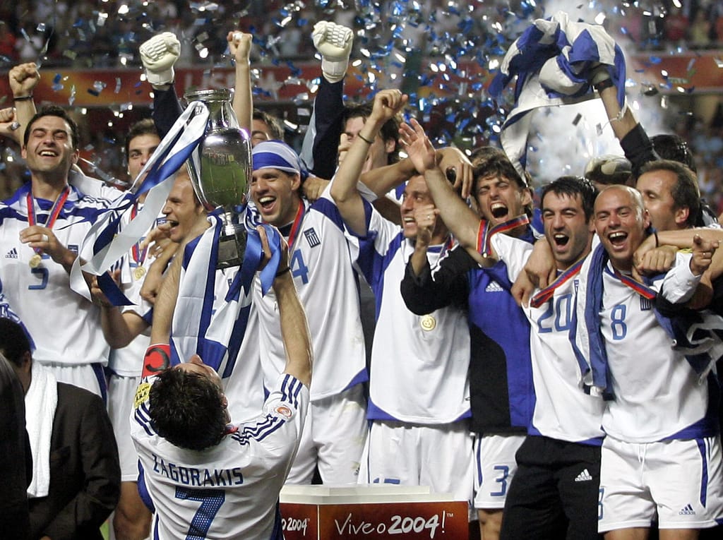 Euro 2004: Charisteas decide a final para a Grécia