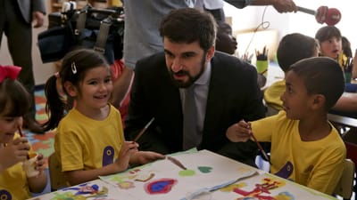 Ministro da Educação: ano letivo começa com “professores colocados a tempo" - TVI