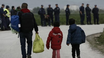 Convenção dos Direitos da Criança posta à prova com migrações - TVI
