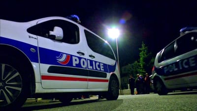 Garrafas de gás num carro obrigam a retirar 200 pessoas em Lille - TVI
