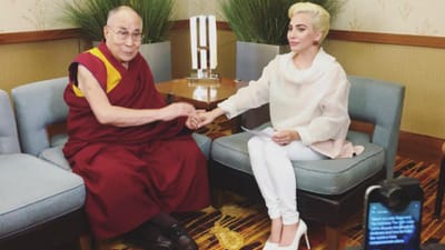 Lady Gaga encontra-se com Dalai Lama e é banida na China - TVI
