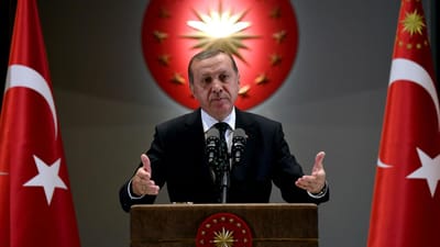 Antigo conselheiro do ex-presidente turco acusado de participar no golpe de Estado - TVI