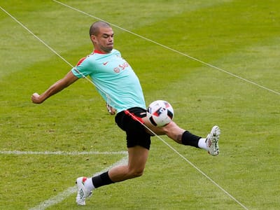 Pepe rejeita o rótulo: «O líder está aqui ao meu lado, é o treinador» - TVI