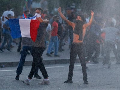 Polícia de Paris confirma agressão a adeptos portugueses - TVI