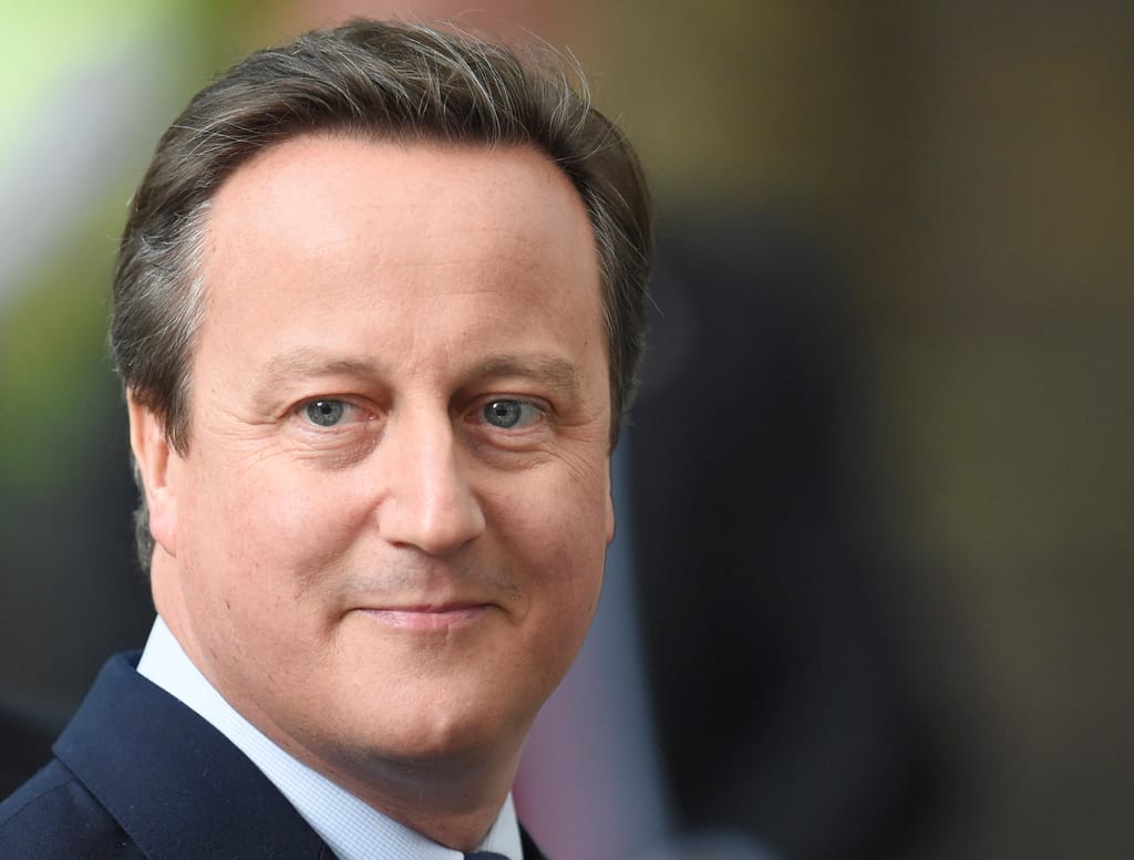 David Cameron deixa o n.º 10 da Downing Street