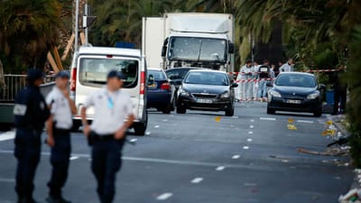 Nice: autoridades mantêm isolada zona do ataque - TVI
